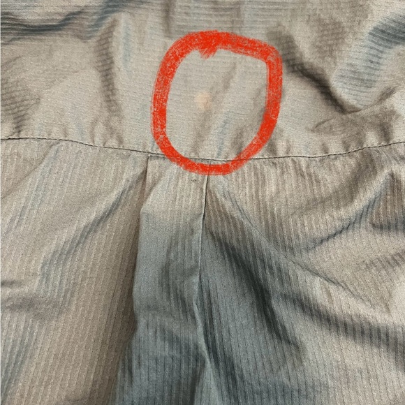 Gray Tunic Blouse Size Medium (small stain on back - see photos) - Picture 8 of 8